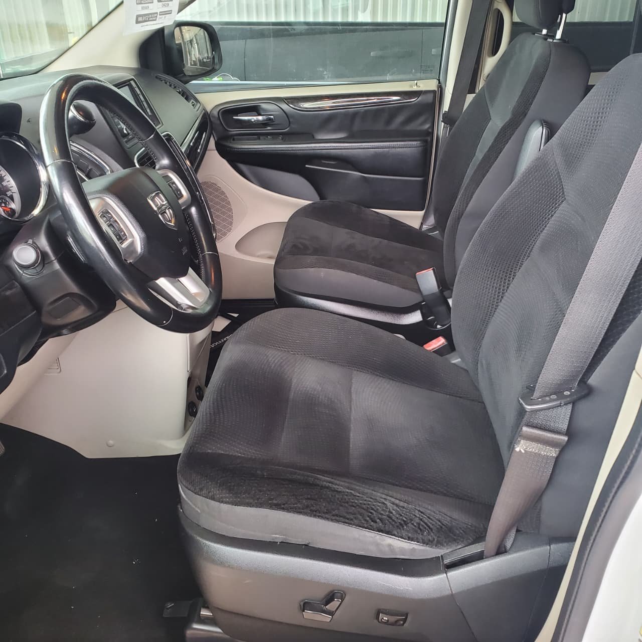 Dodge Grand Caravan SXT 2019 Blanco (1)