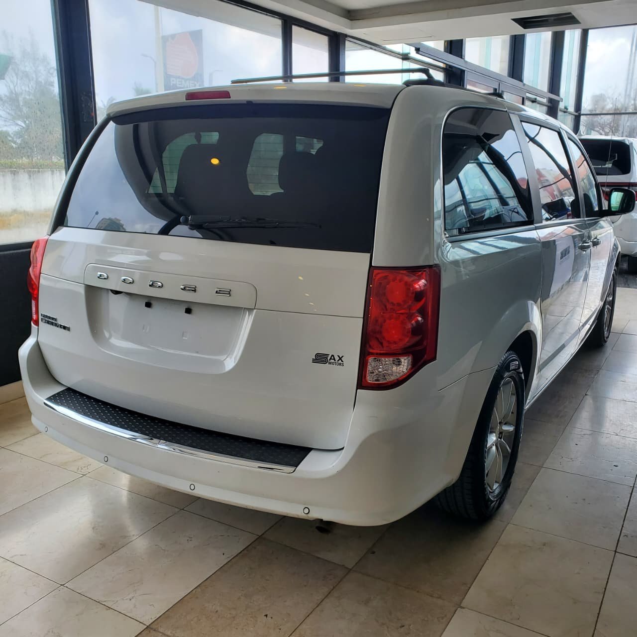 Dodge Grand Caravan SXT 2019 Blanco (7)