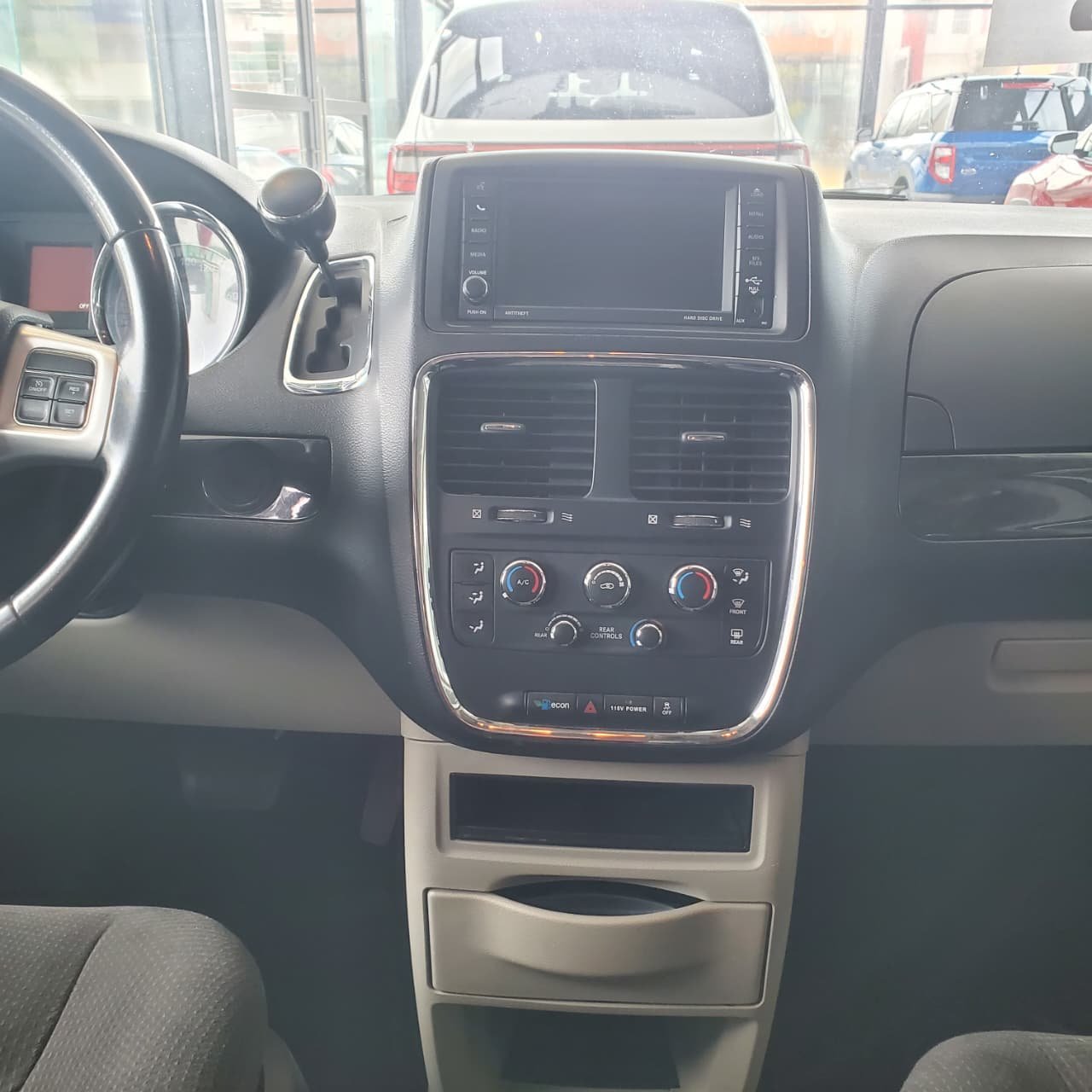 Dodge Grand Caravan SXT 2019 Blanco (9)