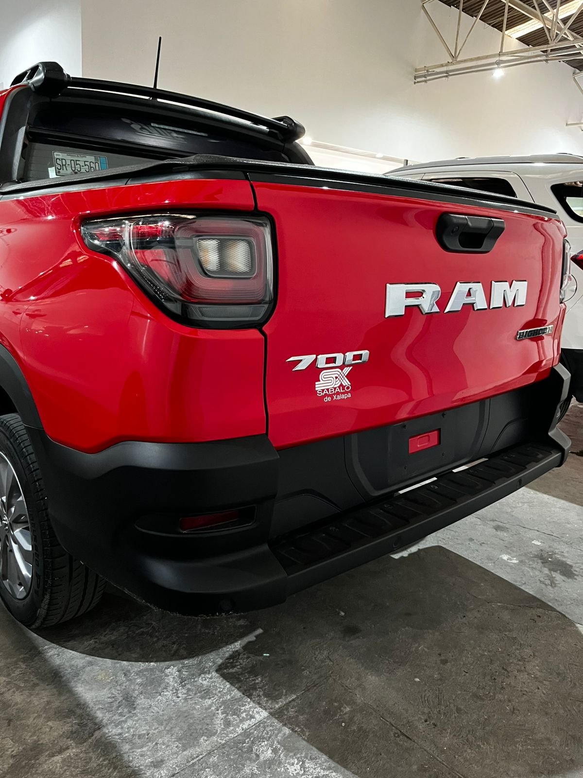 Ram 700 Bighorn At 2025 Rojo (10)