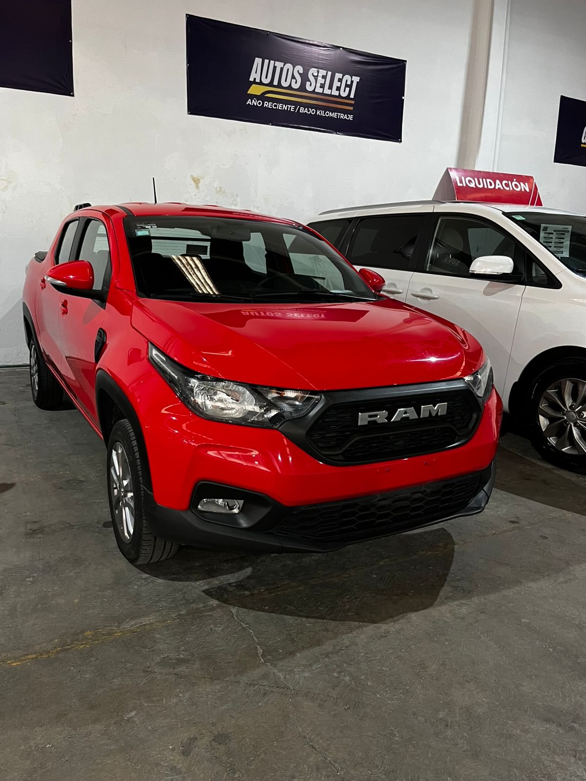 Ram 700 Bighorn At 2025 Rojo (2)