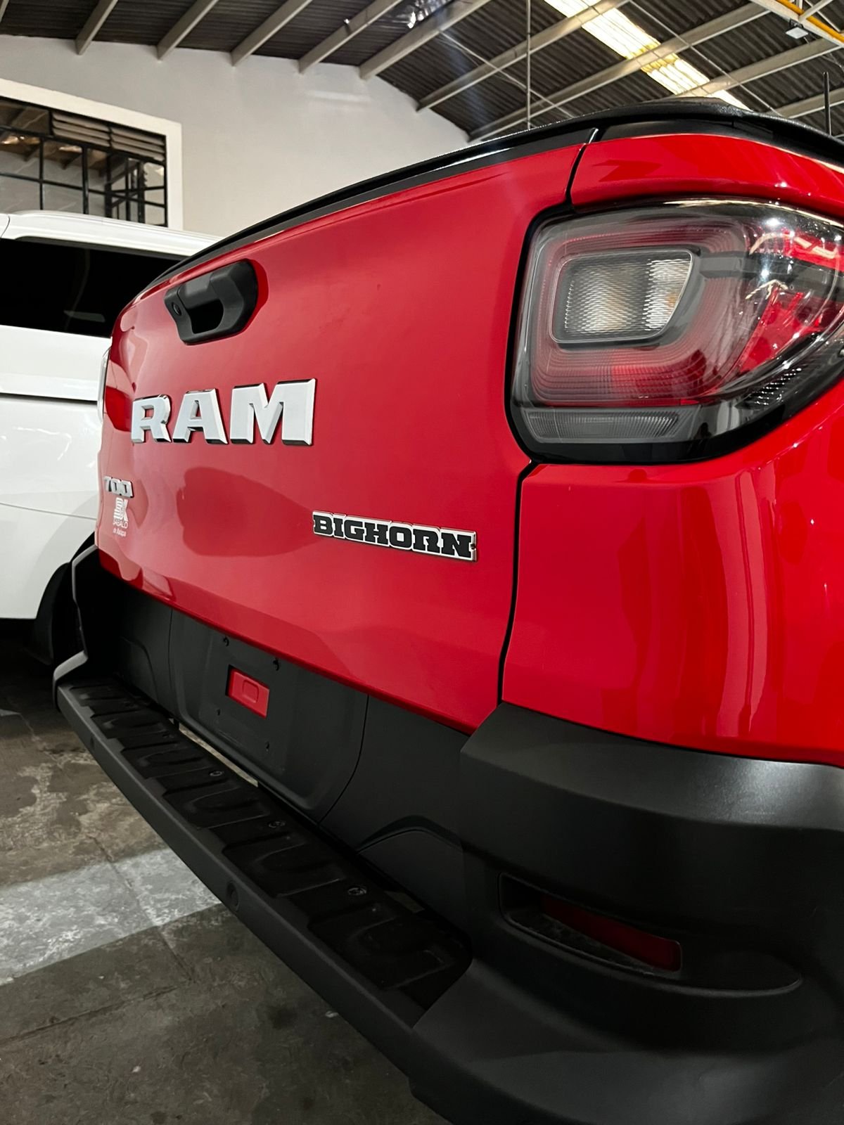Ram 700 Bighorn At 2025 Rojo (8)